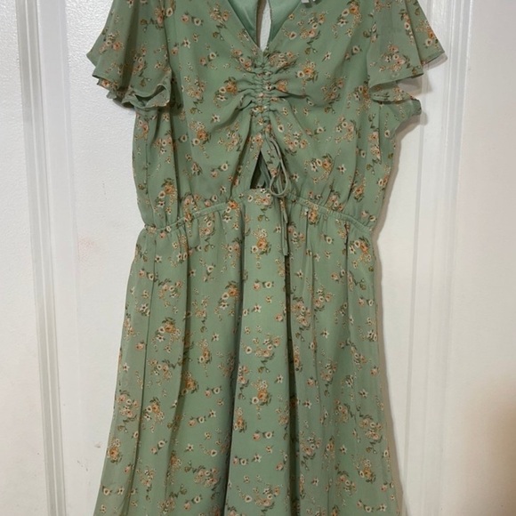 Trende Girl Floral Green Dress with Ruffle Sleeves Size 7 - Picture 11 of 11